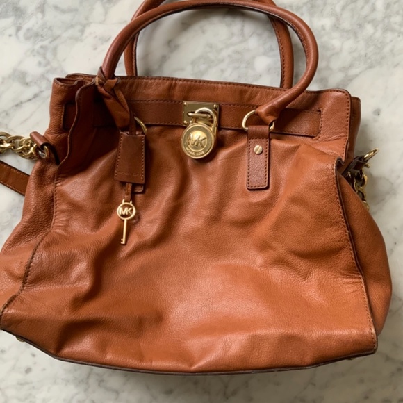 Michael Kors Hamilton Leather Purse - Picture 3 of 9